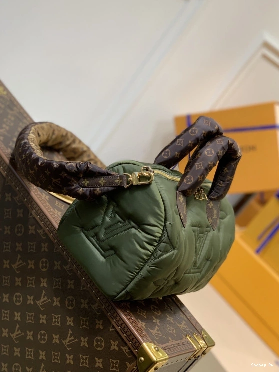 25 LOUIS VUITTON SPEEDY BANDOULIÈRE 0814